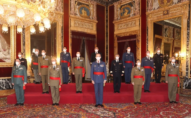 Audiencia militar de Su Majestad el Rey a un grupo de Generales de Brigada y Contralmirantes